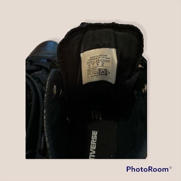 Converse Chuck Taylor Brea Leather Size 1.5 Youth - Picture 5 of 7